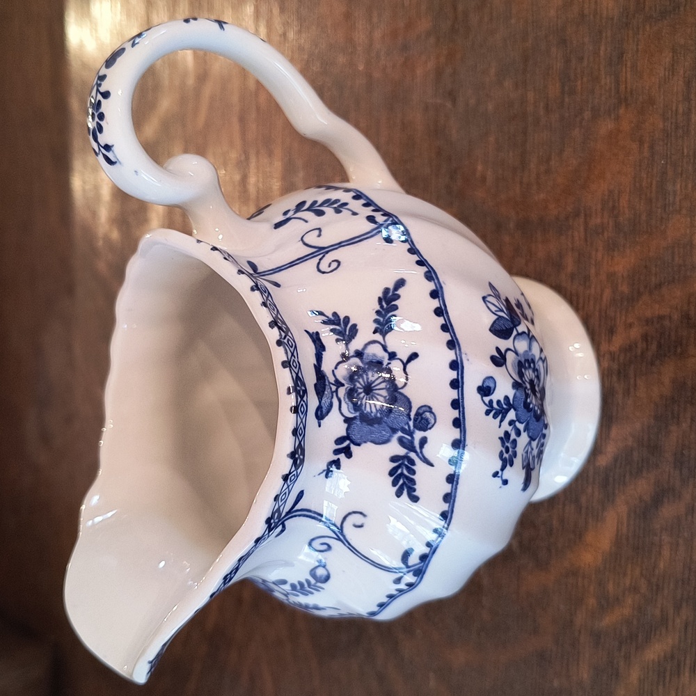 Johnson Bros Ironstone 4 Piece Set - Picture 8 of 16